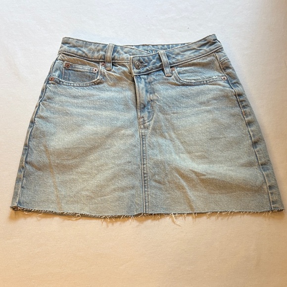 American Eagle Outfitters Dresses & Skirts - American Eagle Outfitters Light Blue Denim Mini Skirt- size 00